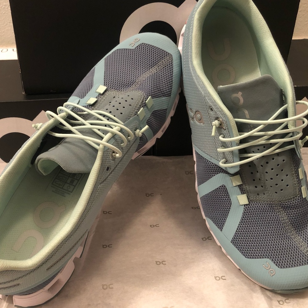 ON Cloudtec Shoes